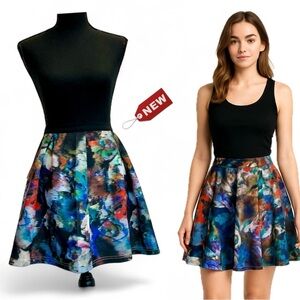 WYLDR multicoloured Watercolor Print pleated Mini skater circle Sz L NWT